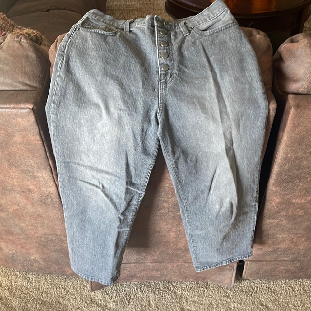 Women’s baggy jeans